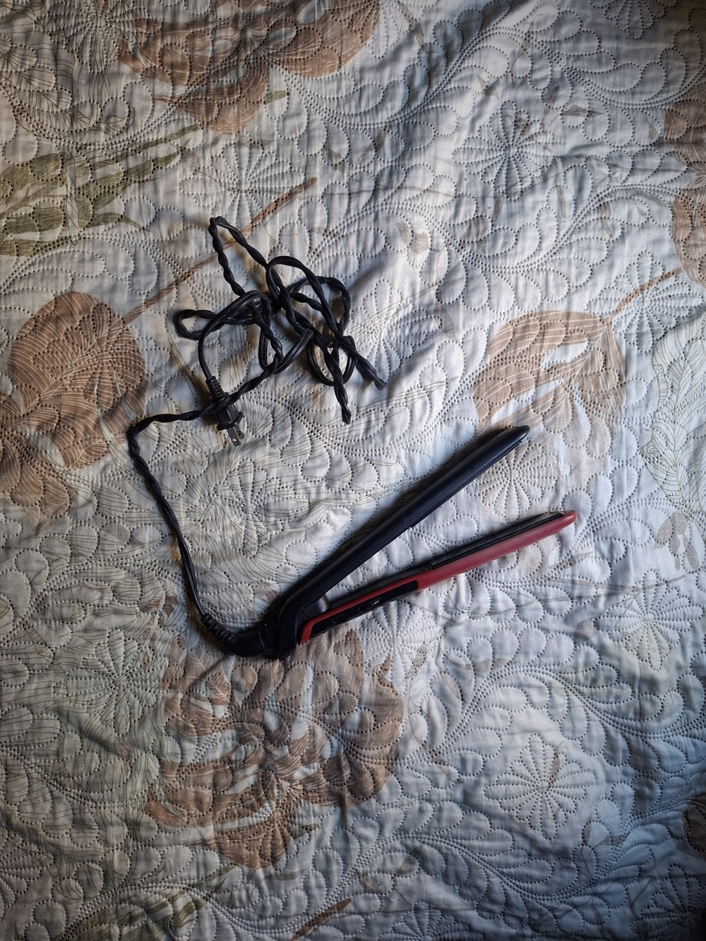 Black and Red Women's Hair Straightener - Unbranded
